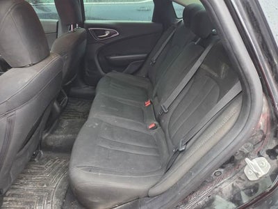 2016 Chrysler 200 LX