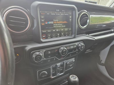 2019 Jeep Wrangler Unlimited Sahara Altitude 4x4