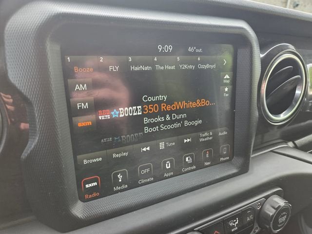 2019 Jeep Wrangler Unlimited Sahara Altitude 4x4