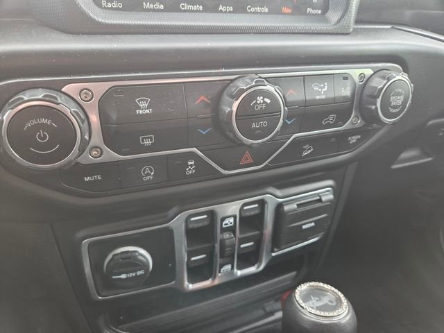 2019 Jeep Wrangler Unlimited Sahara Altitude 4x4