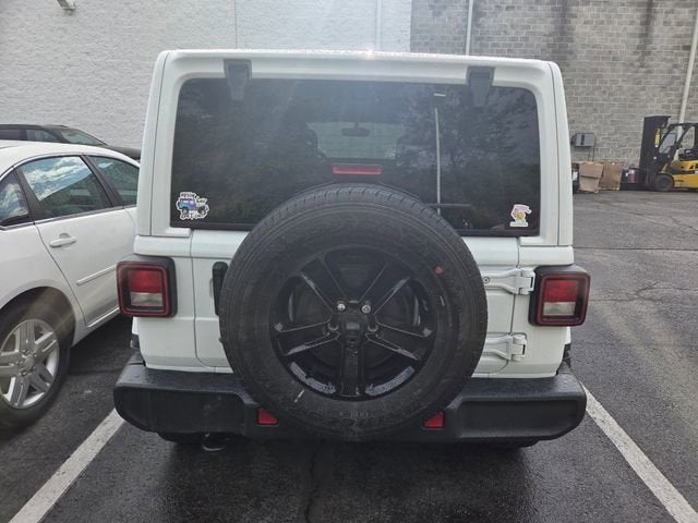 2019 Jeep Wrangler Unlimited Sahara Altitude 4x4