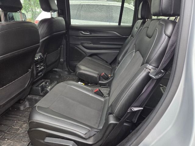 2024 Jeep Grand Cherokee L Altitude 4x4