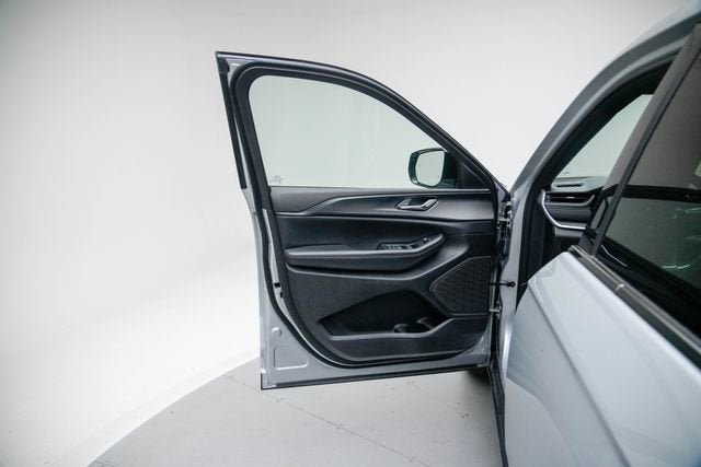 2024 Jeep Grand Cherokee L Altitude 4x4