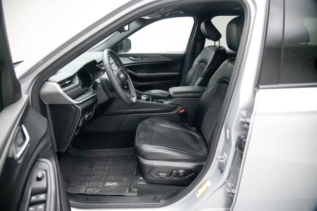 2024 Jeep Grand Cherokee L Altitude 4x4