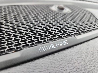 2020 RAM 1500 Laramie Crew Cab 4x4 5'7" Box