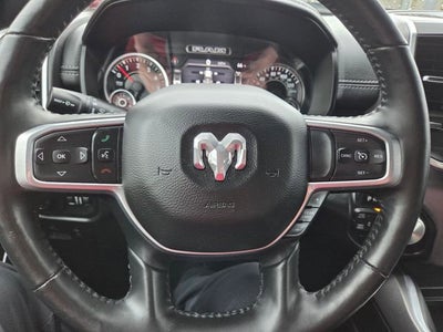 2020 RAM 1500 Laramie Crew Cab 4x4 5'7" Box