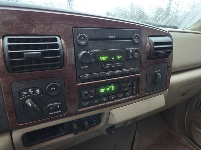 2005 Ford Super Duty F-350 DRW XL