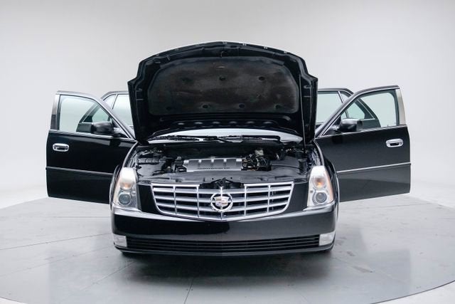 2011 Cadillac DTS Base