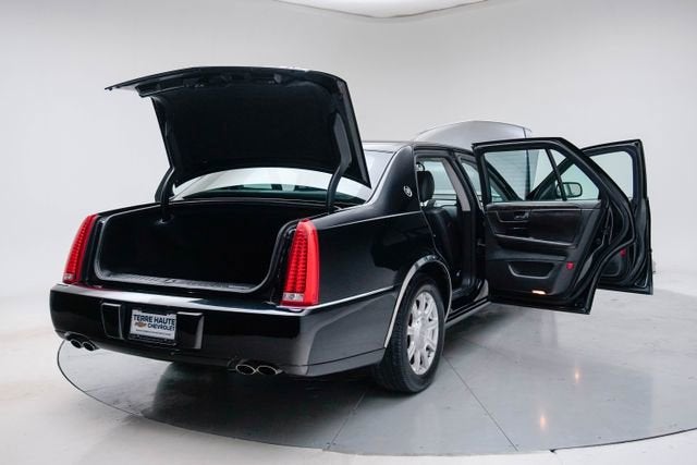 2011 Cadillac DTS Base