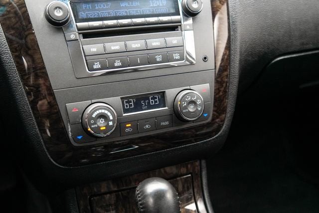 2011 Cadillac DTS Base