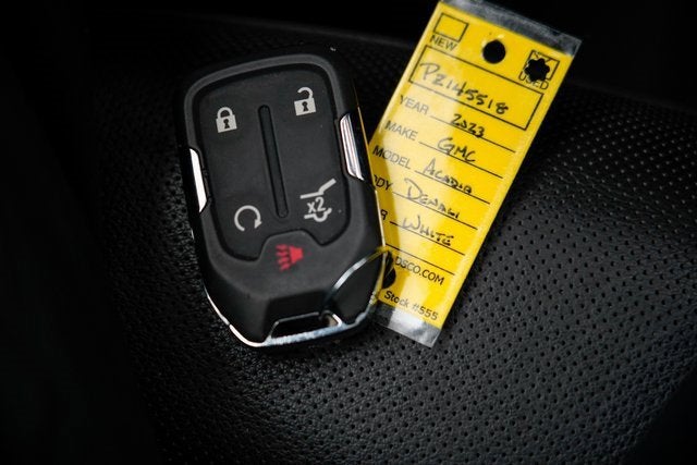 2023 GMC Acadia Denali