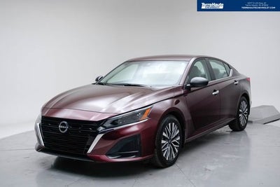 2024 Nissan Altima SV FWD