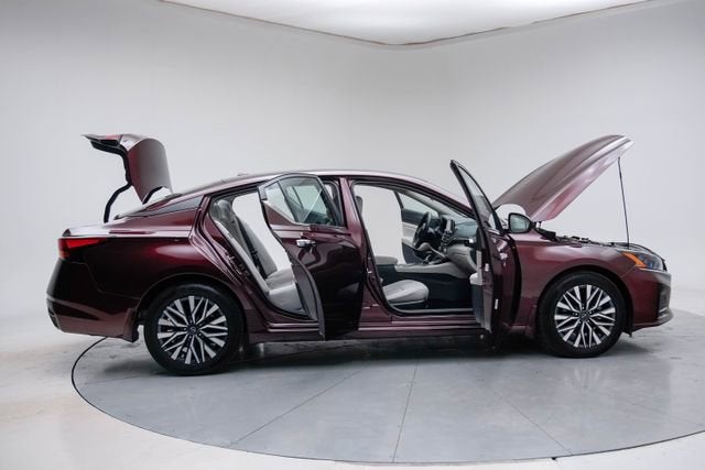 2024 Nissan Altima SV FWD