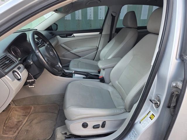 2012 Volkswagen Passat 2.5L SE