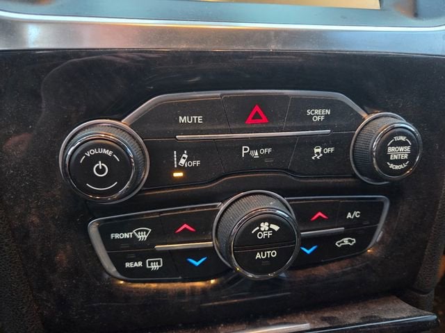 2017 Chrysler 300C 300C