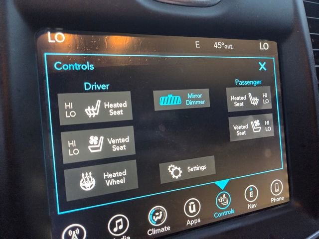 2017 Chrysler 300C 300C