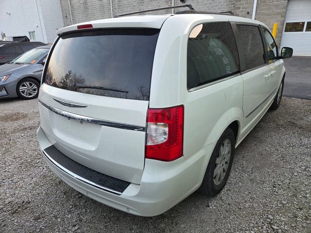 2012 Chrysler Town & Country Touring-L