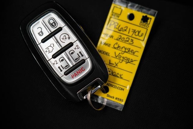 2023 Chrysler Voyager LX