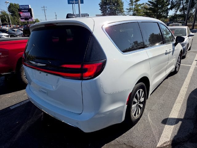 2024 Chrysler Pacifica Hybrid Select