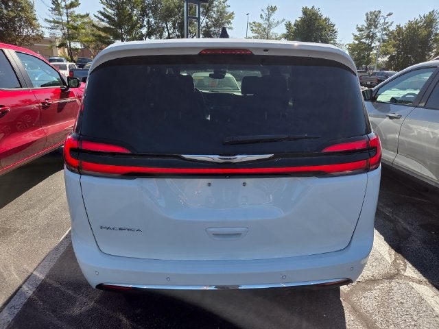 2024 Chrysler Pacifica Hybrid Select