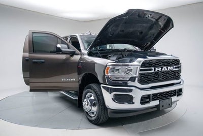 2020 RAM 3500 Tradesman Crew Cab 4x4 8' Box