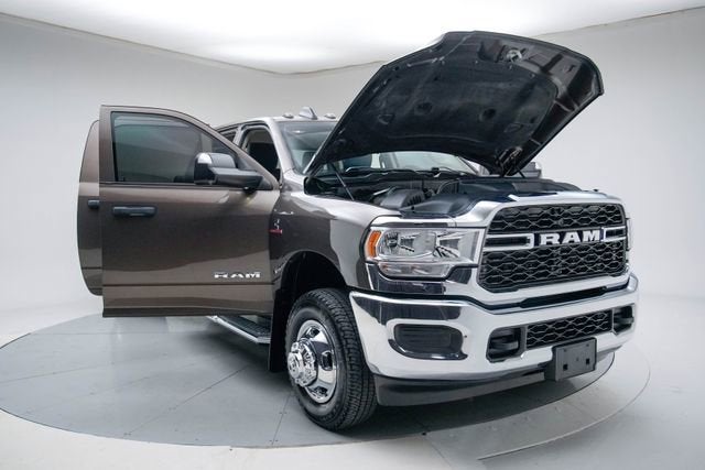 2020 RAM 3500 Tradesman Crew Cab 4x4 8' Box