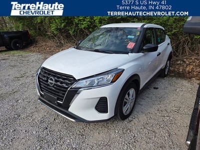 2022 Nissan Kicks S Xtronic CVT