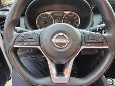 2022 Nissan Kicks S Xtronic CVT