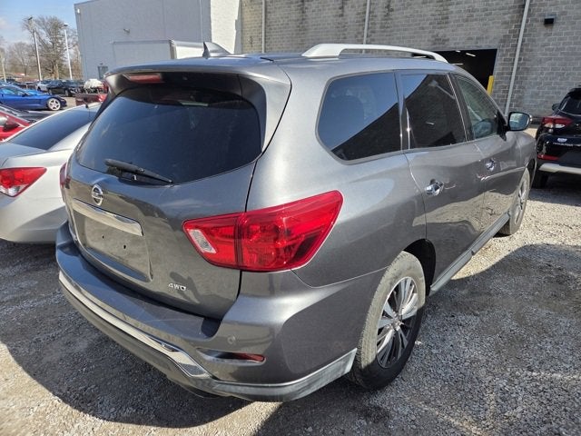 2019 Nissan Pathfinder S