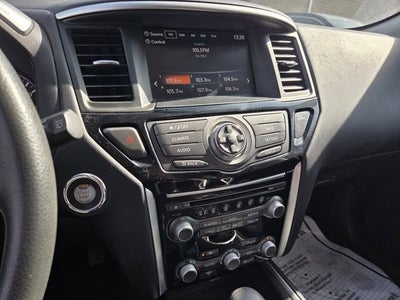 2019 Nissan Pathfinder S