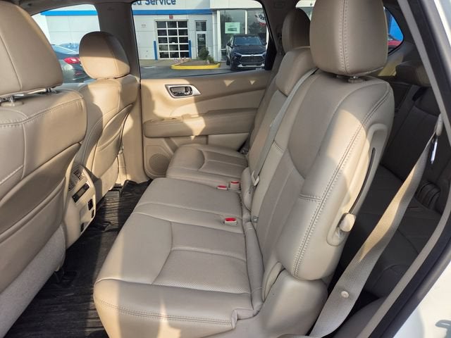 2017 Nissan Pathfinder Platinum