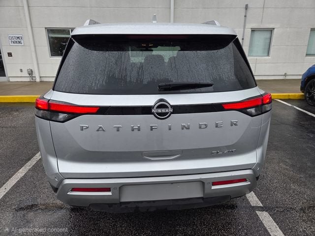 2025 Nissan Pathfinder SL