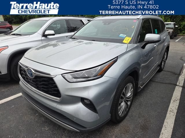 2021 Toyota Highlander Hybrid Platinum