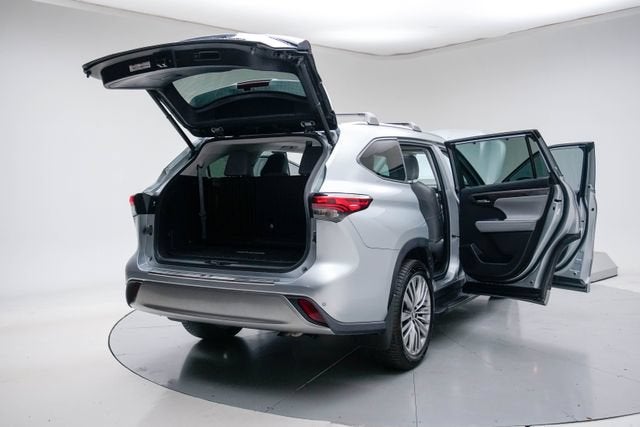 2021 Toyota Highlander Hybrid Platinum