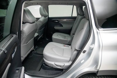 2021 Toyota Highlander Hybrid Platinum