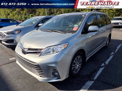 2020 Toyota Sienna XLE Auto Access Seat