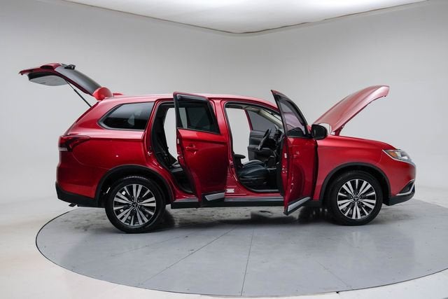 2019 Mitsubishi Outlander SE