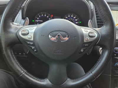 2017 INFINITI QX70 Base