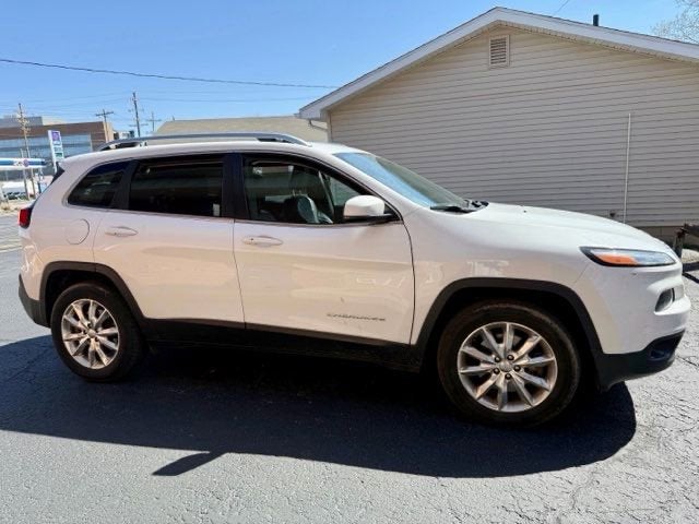 Used 2017 Jeep Cherokee Limited with VIN 1C4PJMDB3HW576379 for sale in Evansville, IN