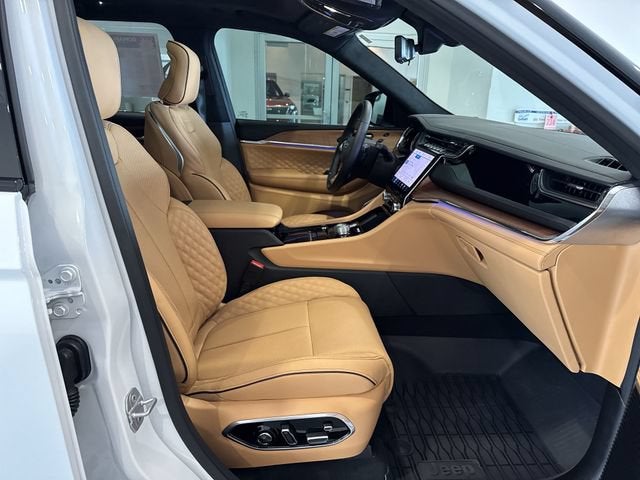 2025 Jeep Grand Cherokee Summit Reserve 4x4