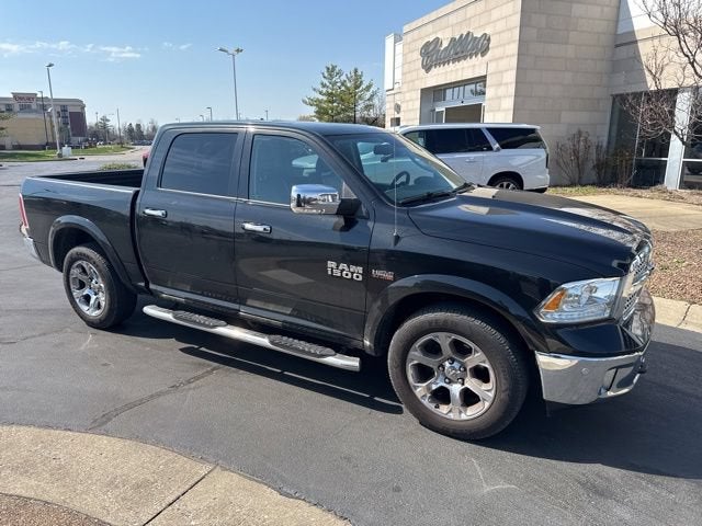 2018 RAM 1500 Laramie Crew Cab 4x4 5'7" Box