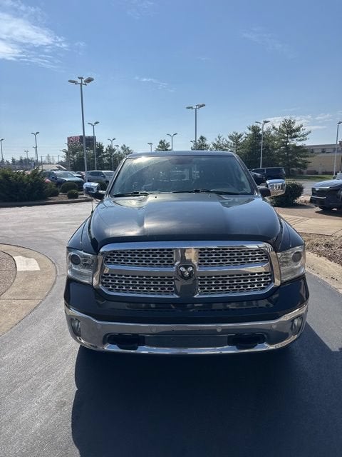 2018 RAM 1500 Laramie Crew Cab 4x4 5'7" Box
