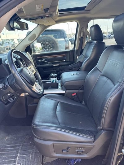 2018 RAM 1500 Laramie Crew Cab 4x4 5'7" Box