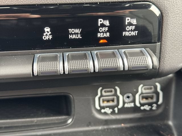 2023 RAM 1500 Big Horn Crew Cab 4x4 5'7" Box