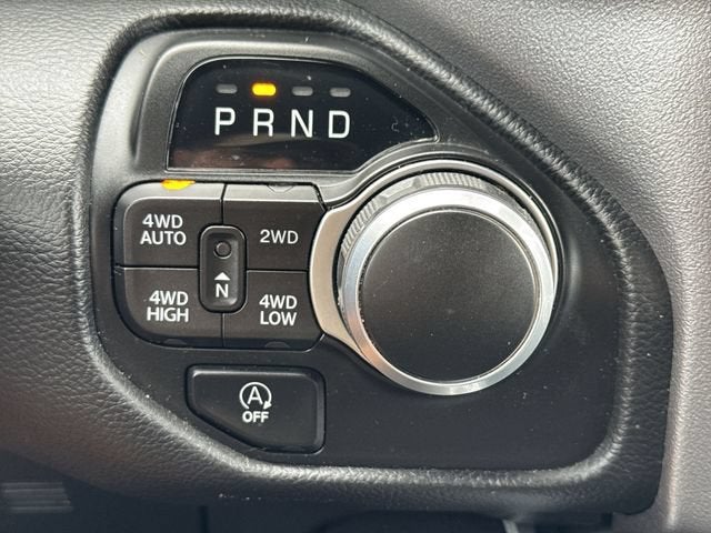 2023 RAM 1500 Big Horn Crew Cab 4x4 5'7" Box