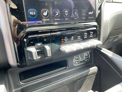 2021 RAM 1500 Limited Crew Cab 4x4 5'7" Box