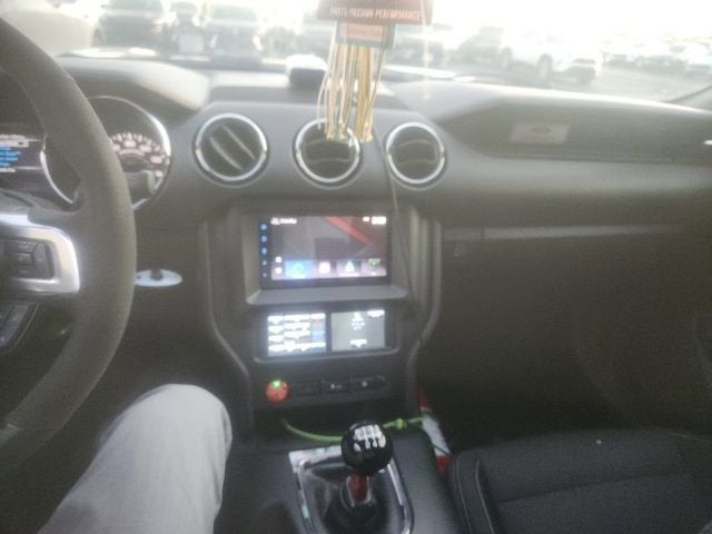 2015 Ford Mustang V6