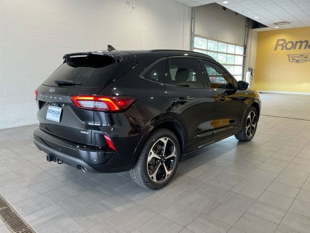 2023 Ford Escape ST-Line Elite