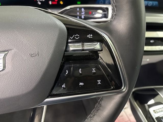 2024 Cadillac LYRIQ Luxury 1