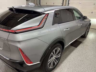 2024 Cadillac LYRIQ Luxury 1